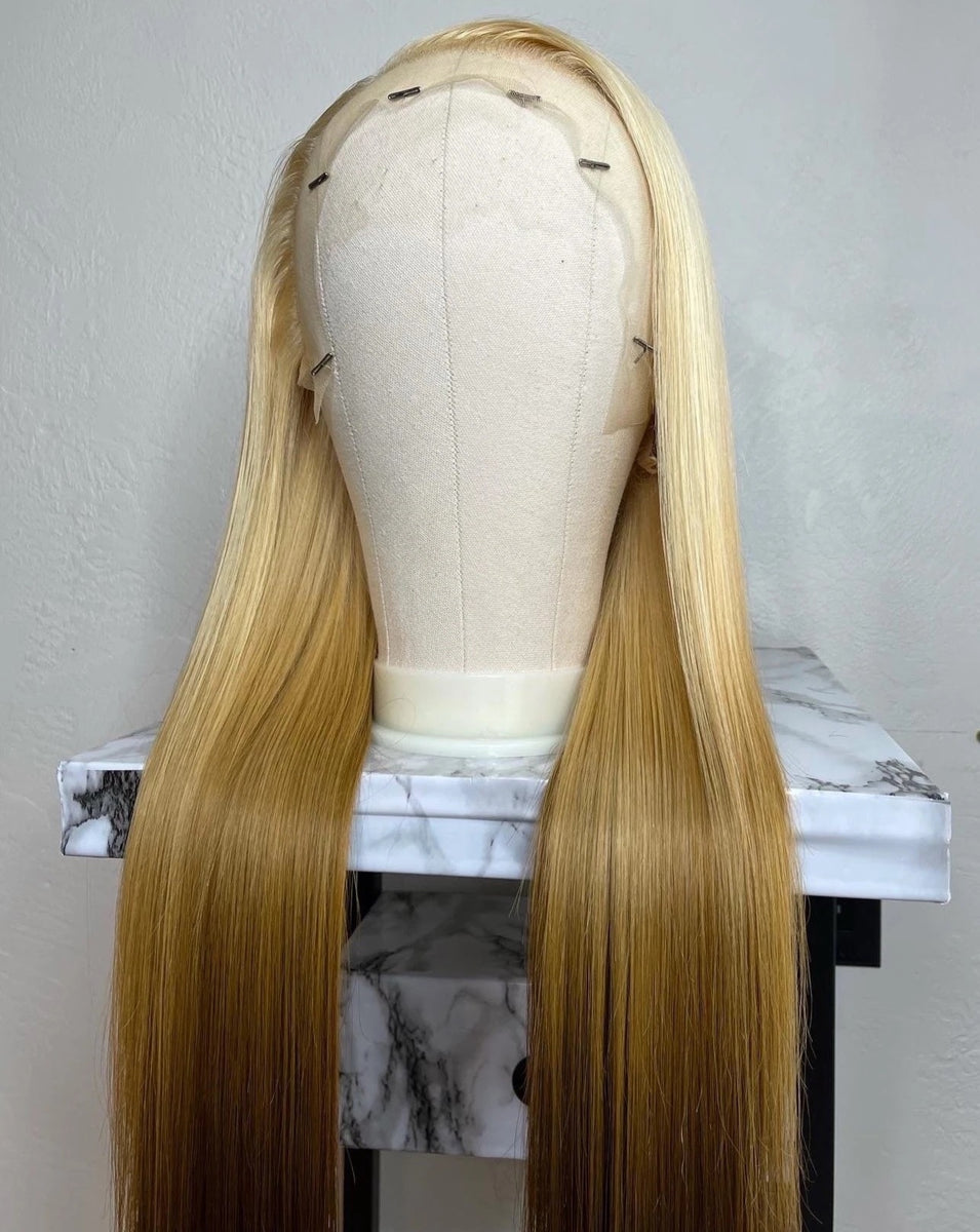 ?18” BLONDE OMBRÉ STRAIGHT LACEFRONT WIG *NWT* 18 Inch Ombre Blonde Straight Wig, Short Blonde Wig With  main image 4